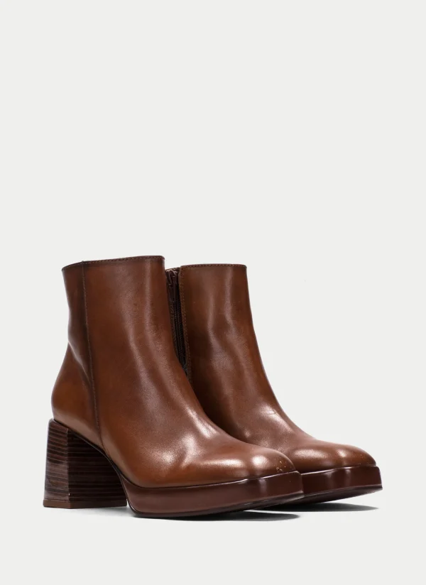 Botin tokio cuero